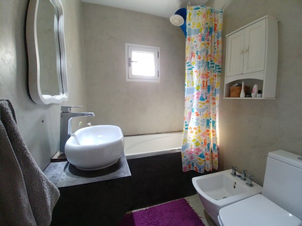 Casa en venta cuatro ambientes con piscina Escobar
