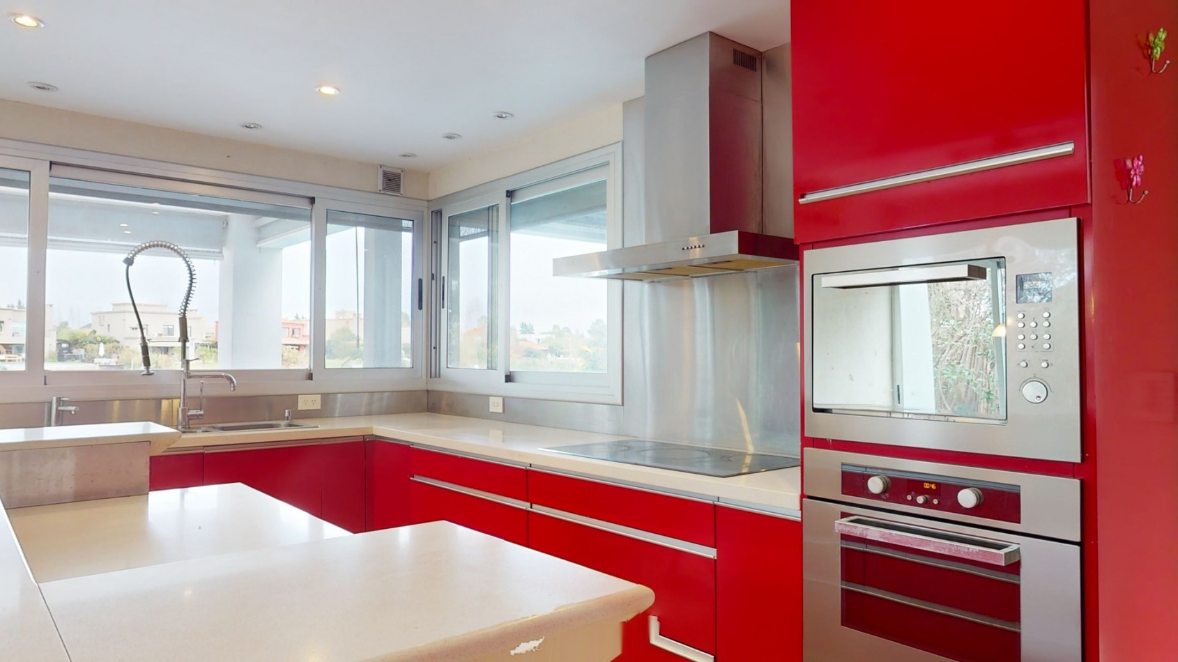 Venta Casa al lago zona norte barrio cerrado