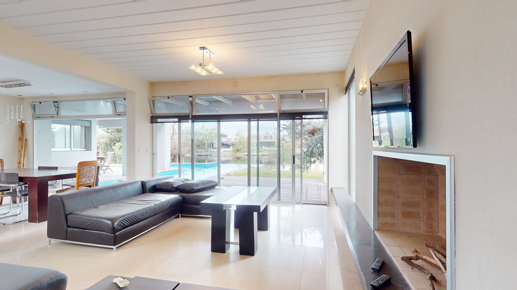 Venta Casa al lago zona norte barrio cerrado