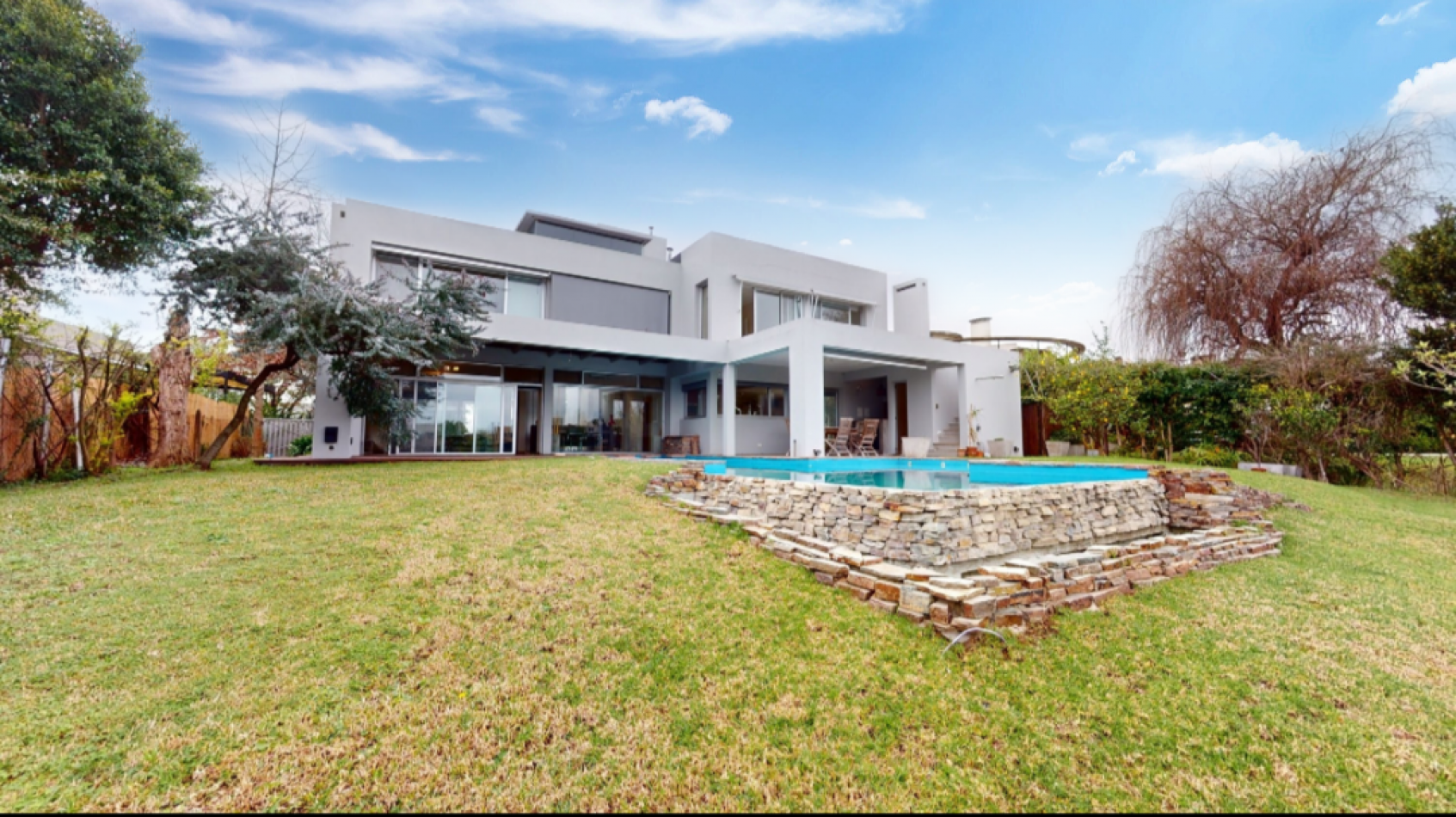 Venta Casa al lago zona norte barrio cerrado